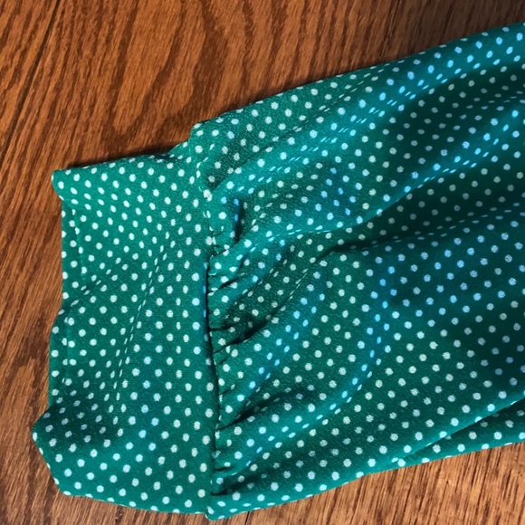 ADRIENNA PAPELL EMERALD GREEN WITH WHITE DOTS GENTLE PLEATED BLOUSE Size L - Picture 15 of 15